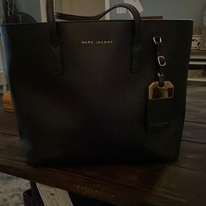 Like New Marc Jacobs handbag!!